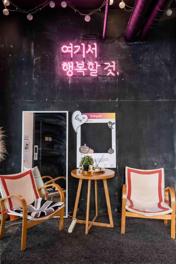 Canvas Black Guesthouse Busan Exterior photo
